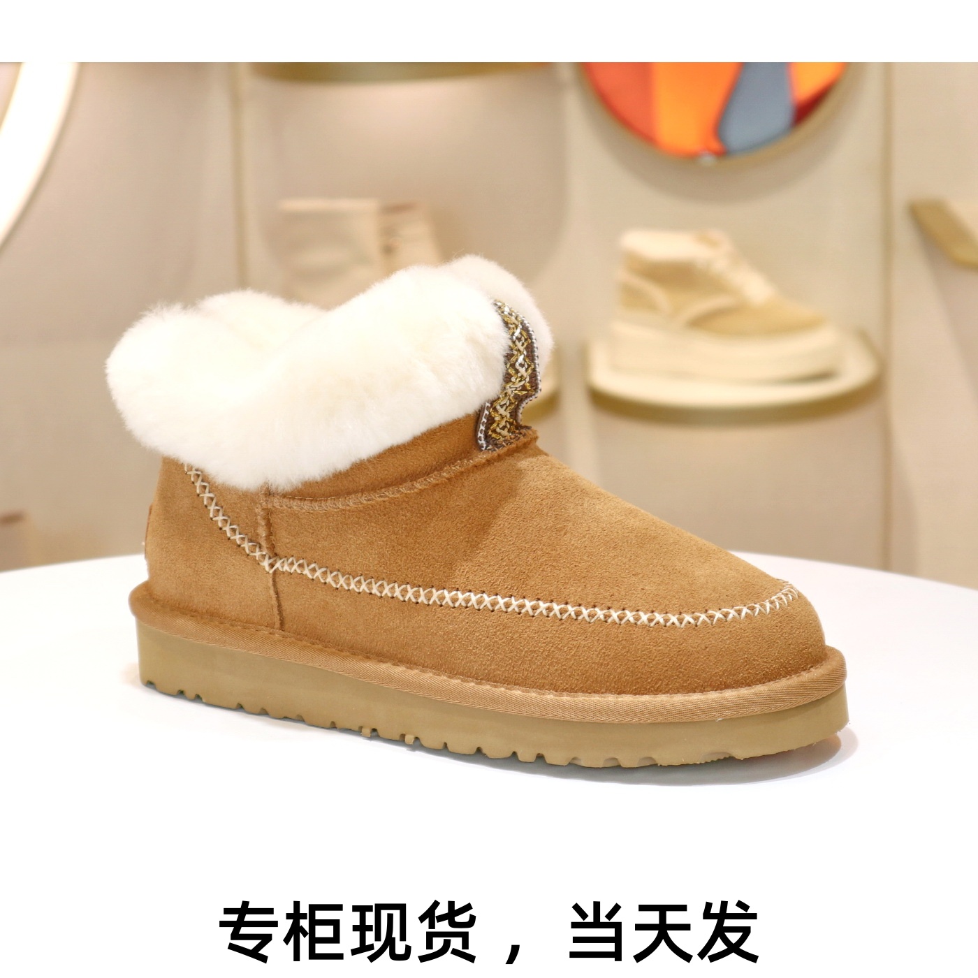 接吻猫羊毛真皮毛毛鞋雪地靴女靴