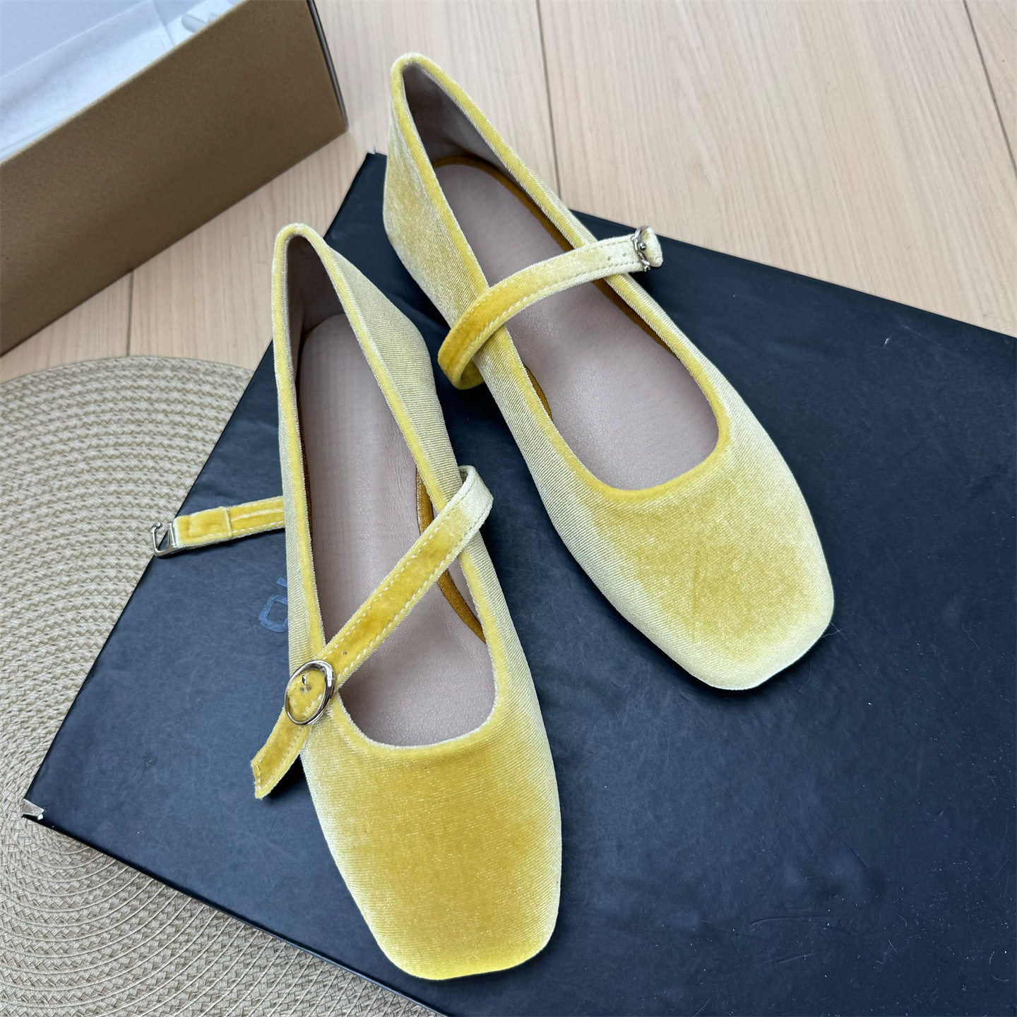 方头一字带浅口玛丽珍鞋平底鞋女