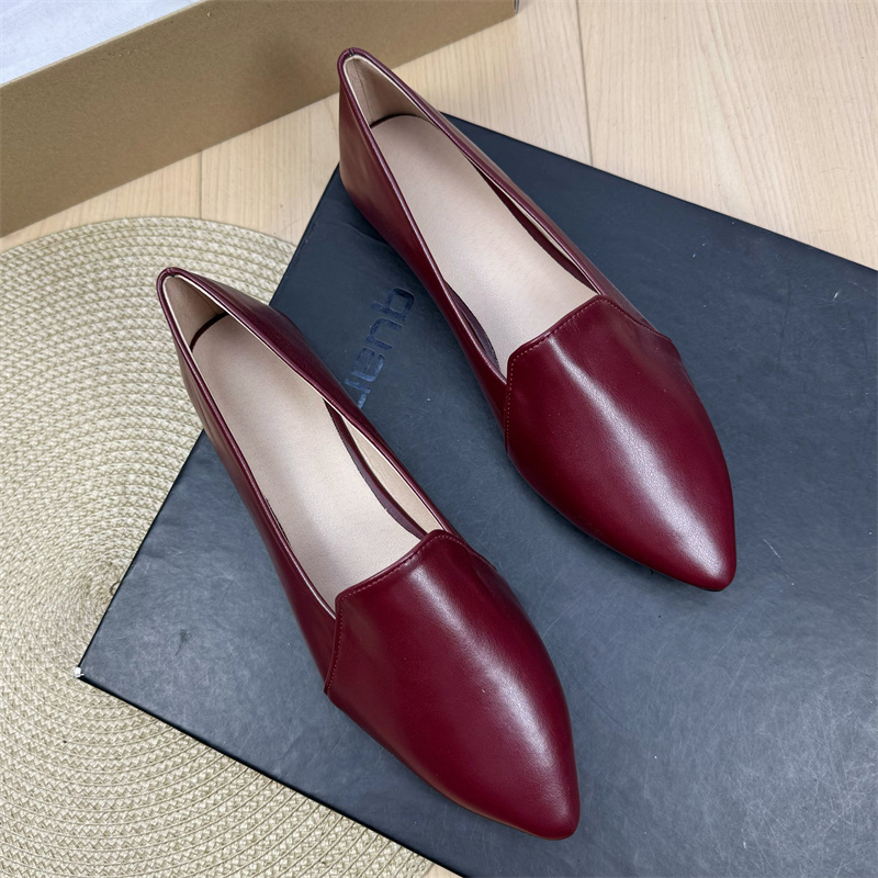 超纤皮尖头一脚蹬平底乐福鞋