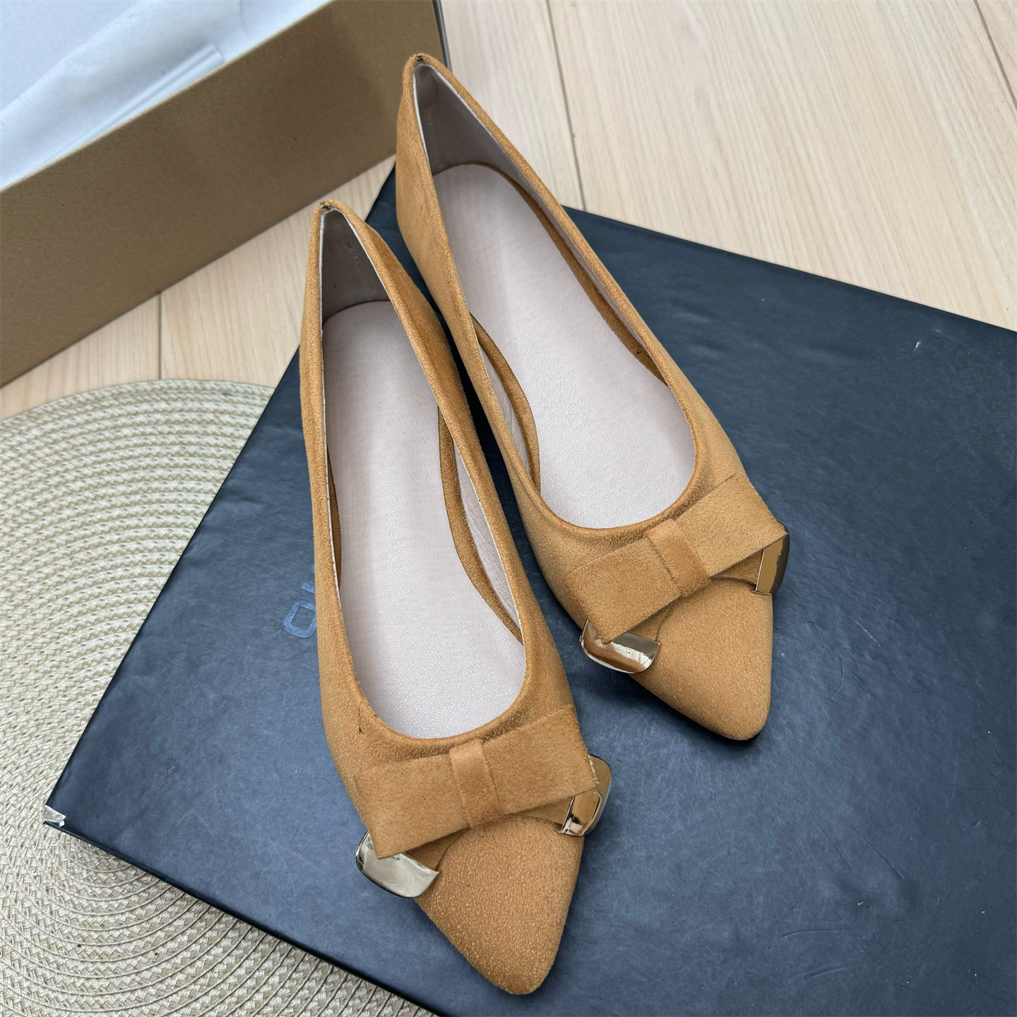 2026春新款法式尖头单鞋女平底鞋通勤浅口蝴蝶结瓢鞋软底豹纹平跟,女鞋,浅口单鞋,淘宝优惠券,粉丝福利购,淘宝优惠卷