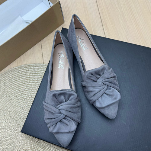 韩版尖头蝴蝶结绒面平底乐福鞋女