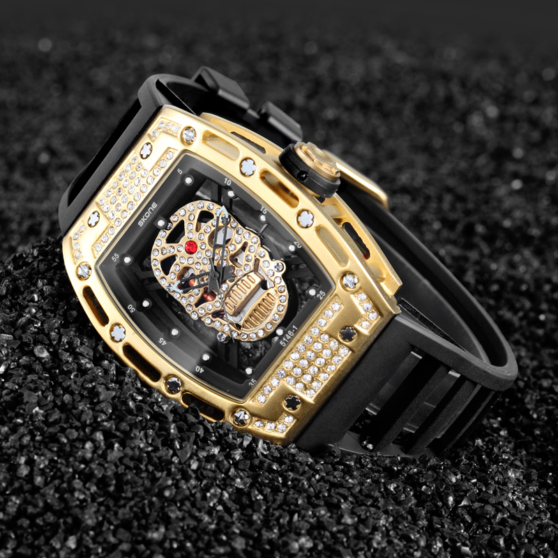 网红潘玮柏同款个性风镂空石英表