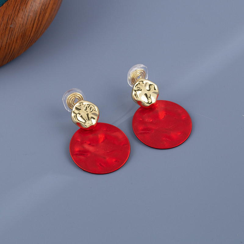 优雅大气红色褶皱圆形耳环港风复古高级感成熟蚊香盘耳夹无耳洞女