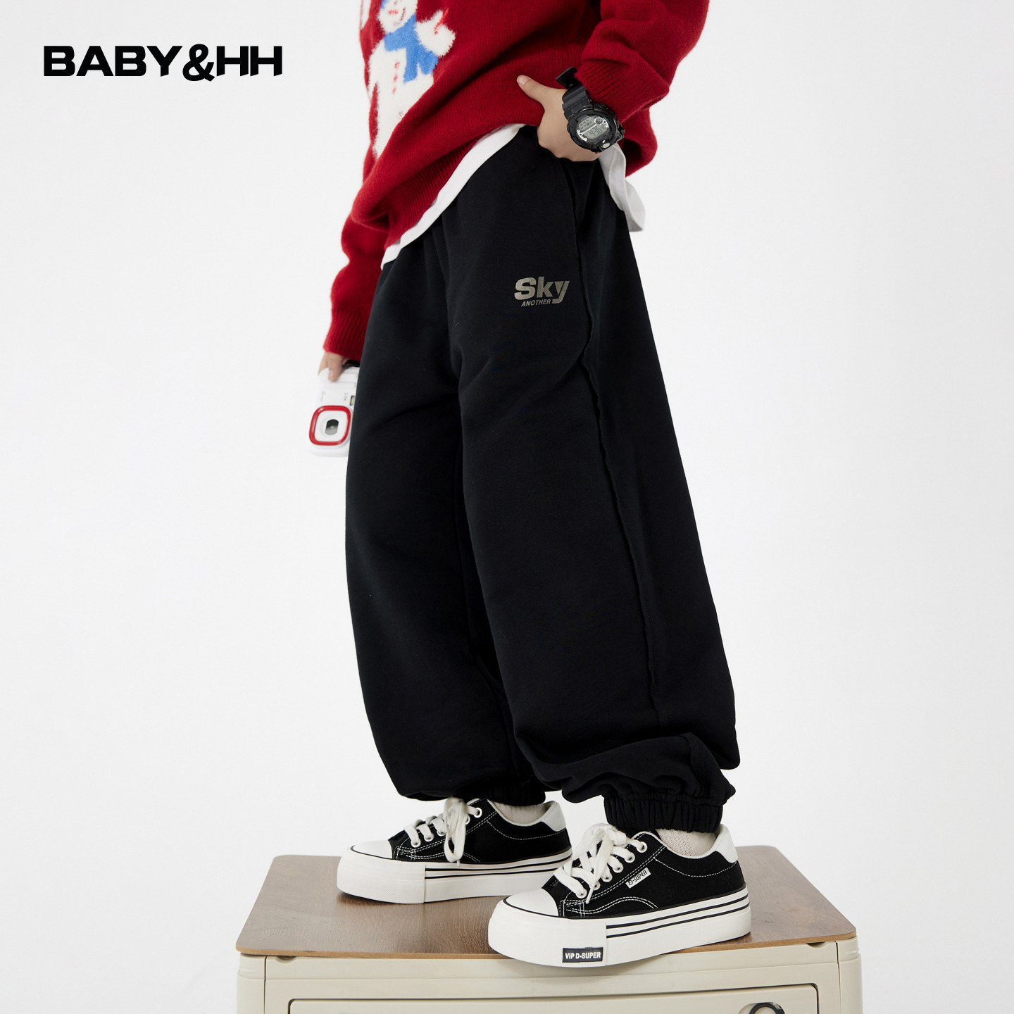 韩范一体绒束脚宽松休闲运动卫裤