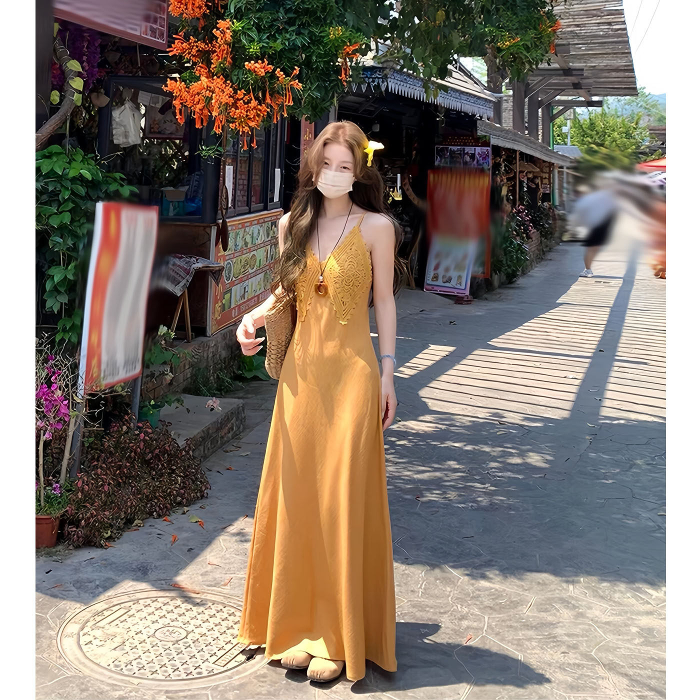 夏日度假风V领蕾丝吊带连衣裙