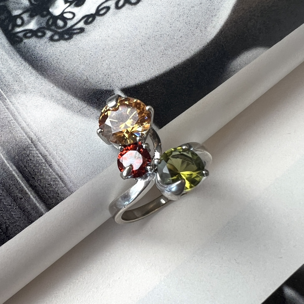 925纯银戒指彩色宝石戒指