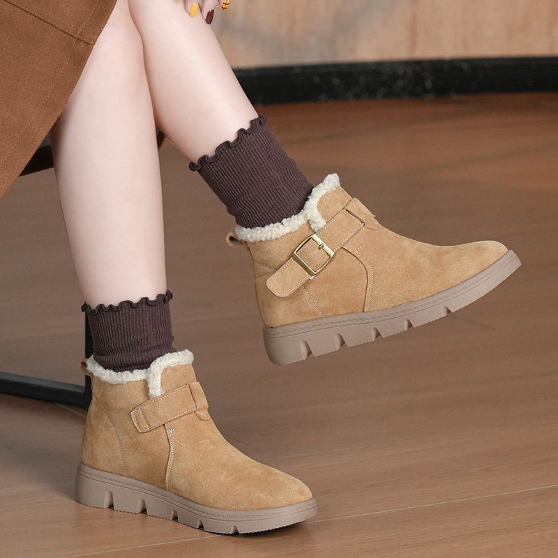 冬季雪地靴女真皮短靴厚底防滑妈妈鞋加绒保暖棉靴子43大码马丁靴,女鞋,时尚雪地靴,淘宝优惠券,粉丝福利购,淘宝优惠卷