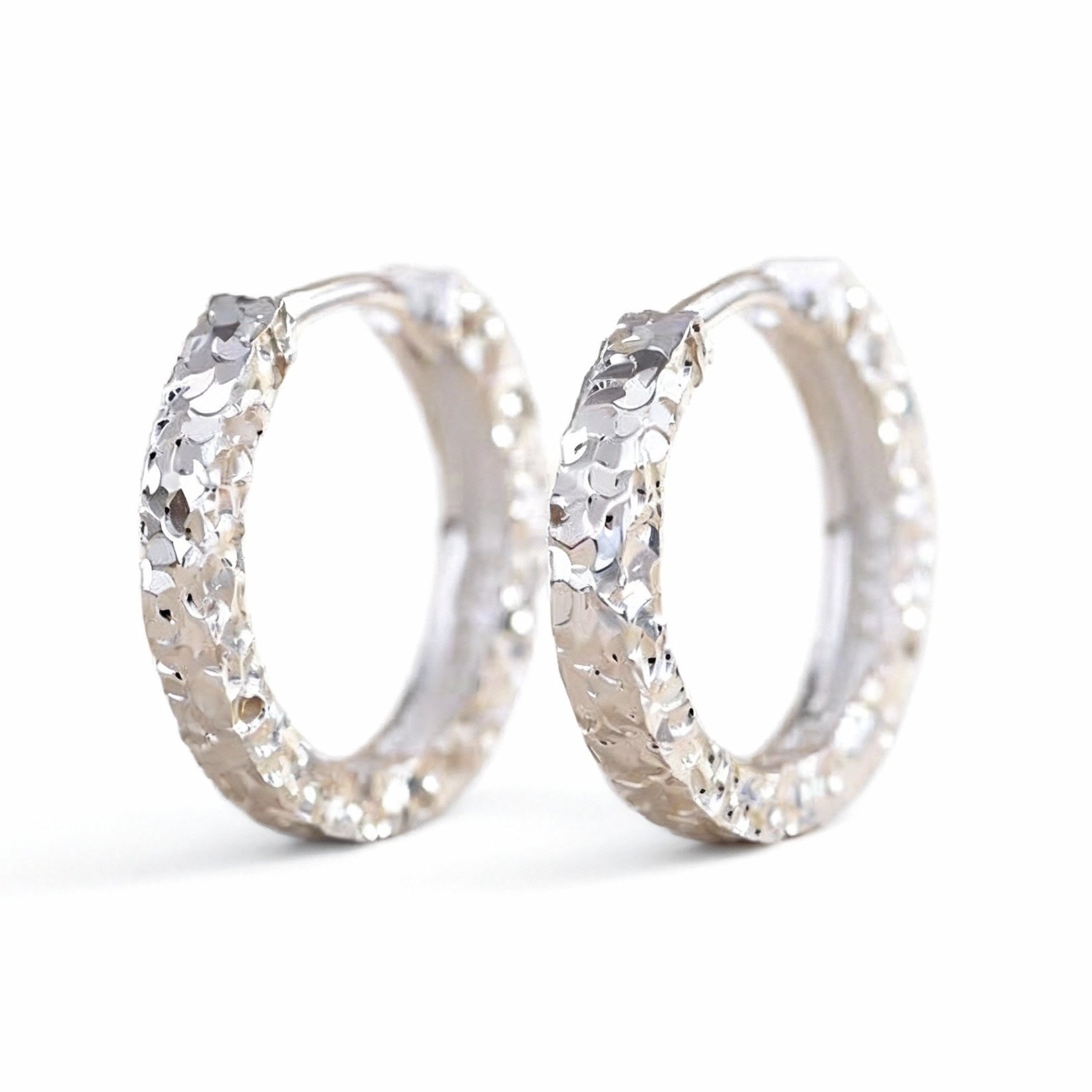 足银990碎冰冰耳扣轻奢小众爆闪简约高级感耳圈精致通勤耳环新款,饰品/流行首饰/时尚饰品新,银饰耳饰,淘宝优惠券,粉丝福利购,淘宝优惠卷