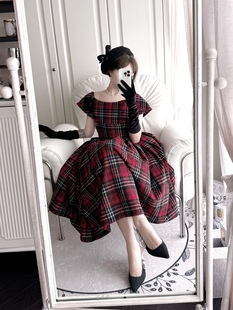 【春天的第一枝玫瑰】展示。原创千金毛呢小礼服vintage