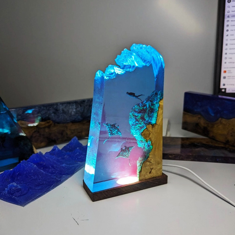 海底世界景观海浪造型魔鬼鱼蝙蝠鱼潜水员小夜灯床头灯氛围灯摆件