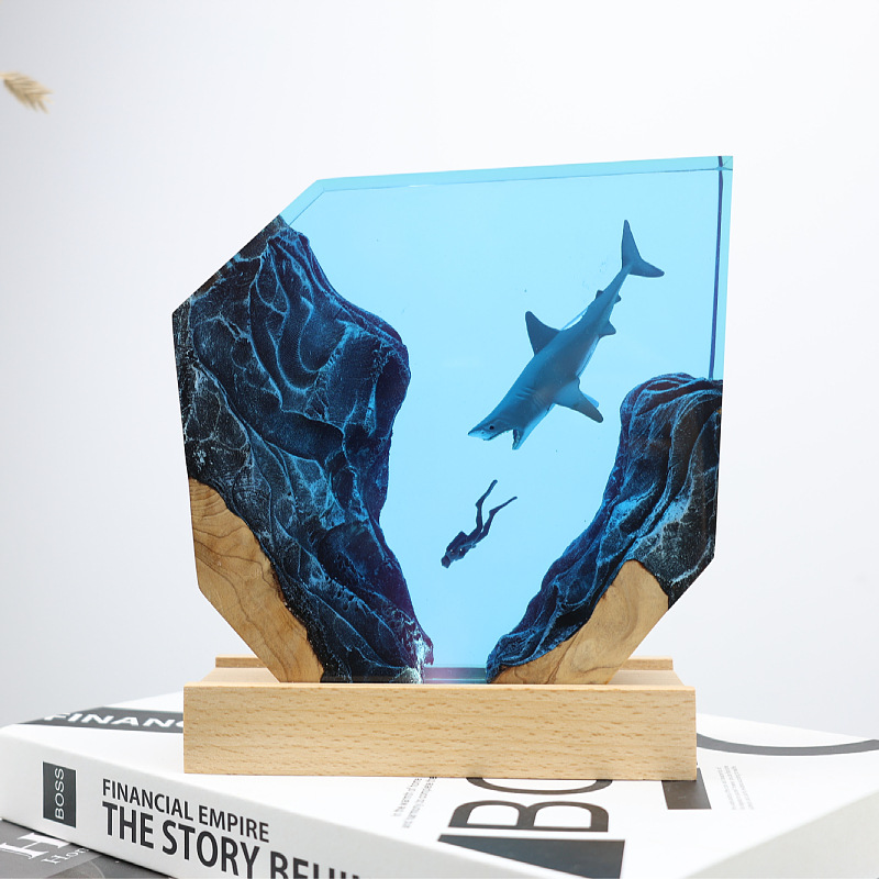 实木树脂海底世界景观巨齿鲨鱼潜水员小夜灯床头灯氛围灯摆件礼物