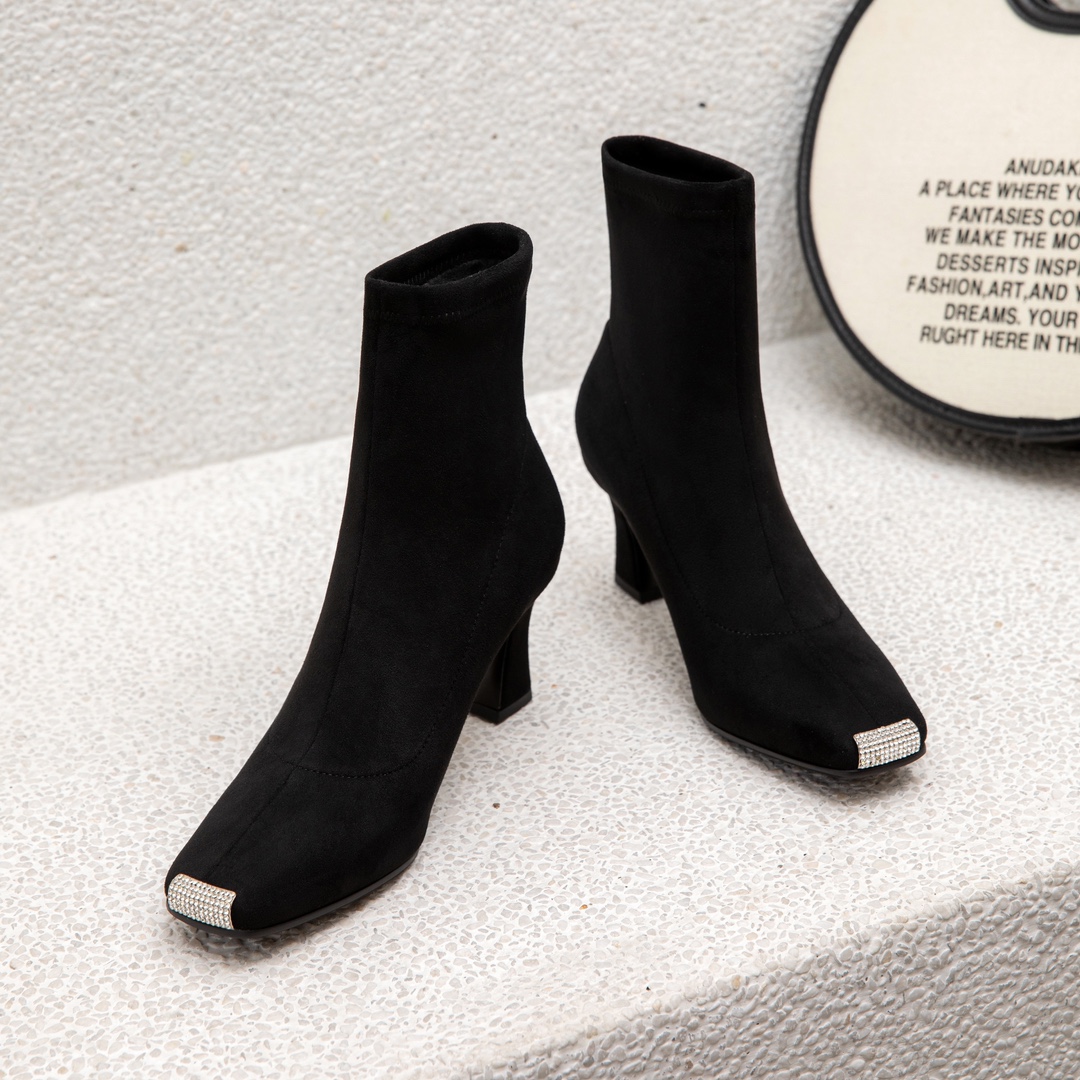 一代佳人官方正品26X721法式高端百搭款水钻防踢头方头粗跟短靴