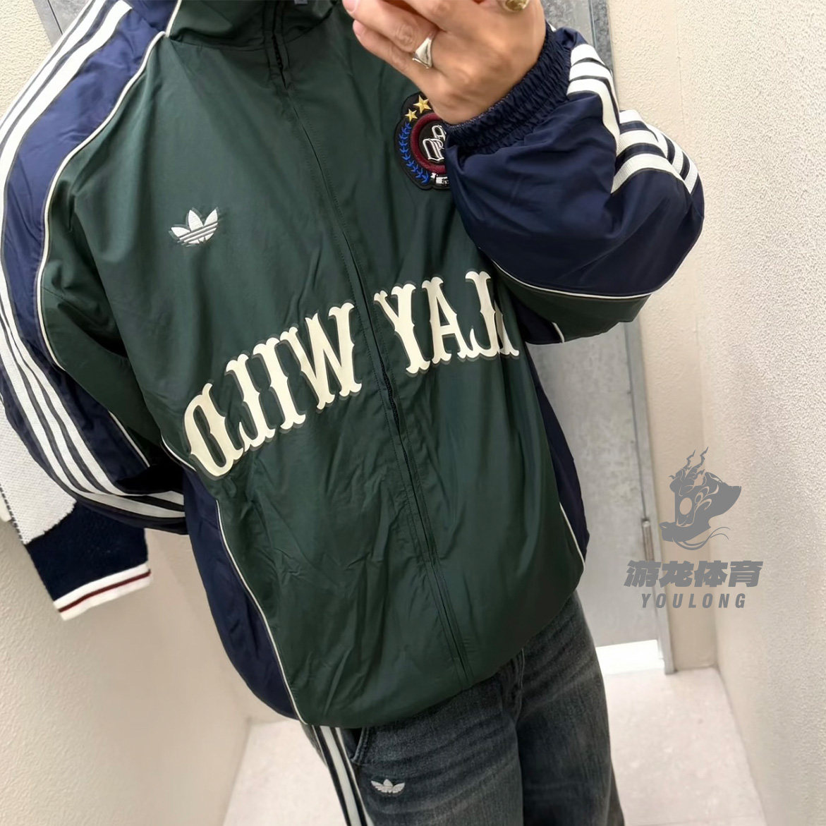 阿迪达斯三叶草双面穿保暖夹克
