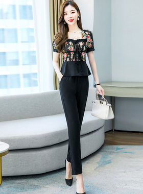 方领简约舒适休闲修身两件套