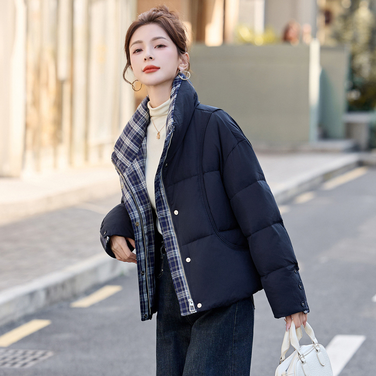 小个子撞色立领短款羽绒服女2025冬季新款时尚格子加厚白鸭绒外套,女装/女士精品,羽绒服,淘宝优惠券,粉丝福利购,淘宝优惠卷