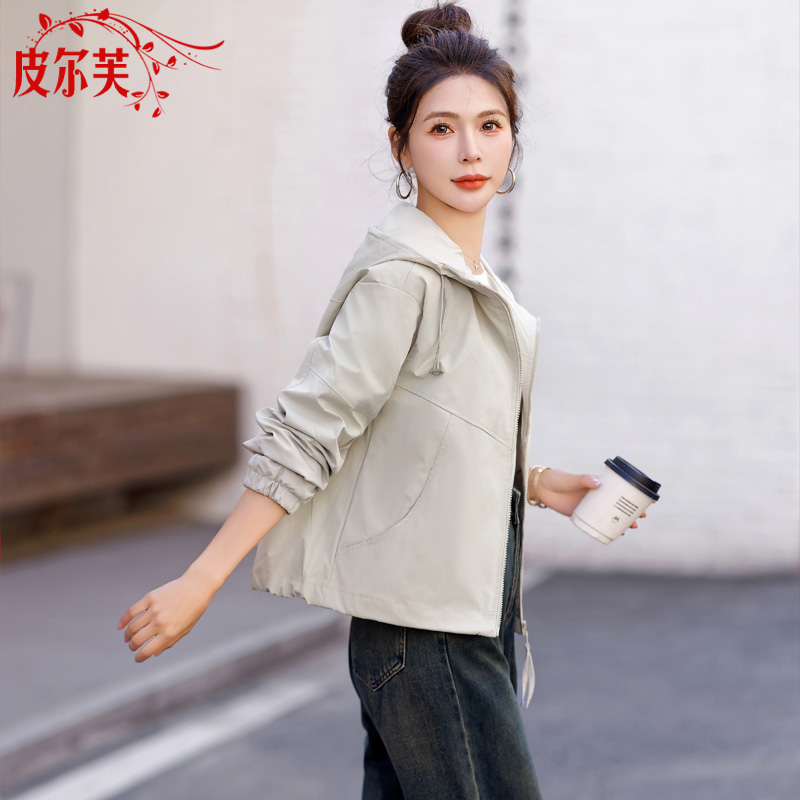超好看高端短款风衣连帽女
