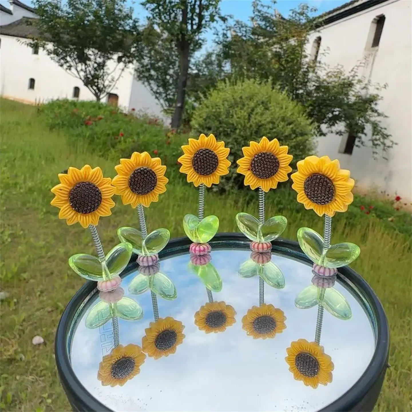 可爱摇头向日葵汽车摆件治愈清新花朵车载中控台后视镜装饰品摇摆