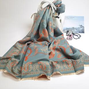 2025新款百搭长款民族风保暖羊绒秋冬季外搭女士披肩两用高级感