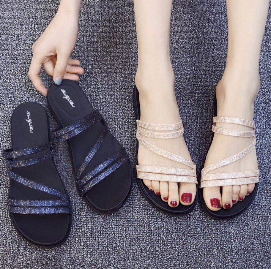 外穿时尚水钻露趾一字拖沙滩2026新款拖鞋夏季女防滑凉鞋平底日常