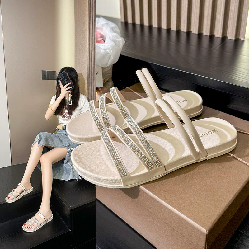 时尚百搭网红外出凉拖鞋女生韩版气质款拖鞋女夏外穿2026新款平底