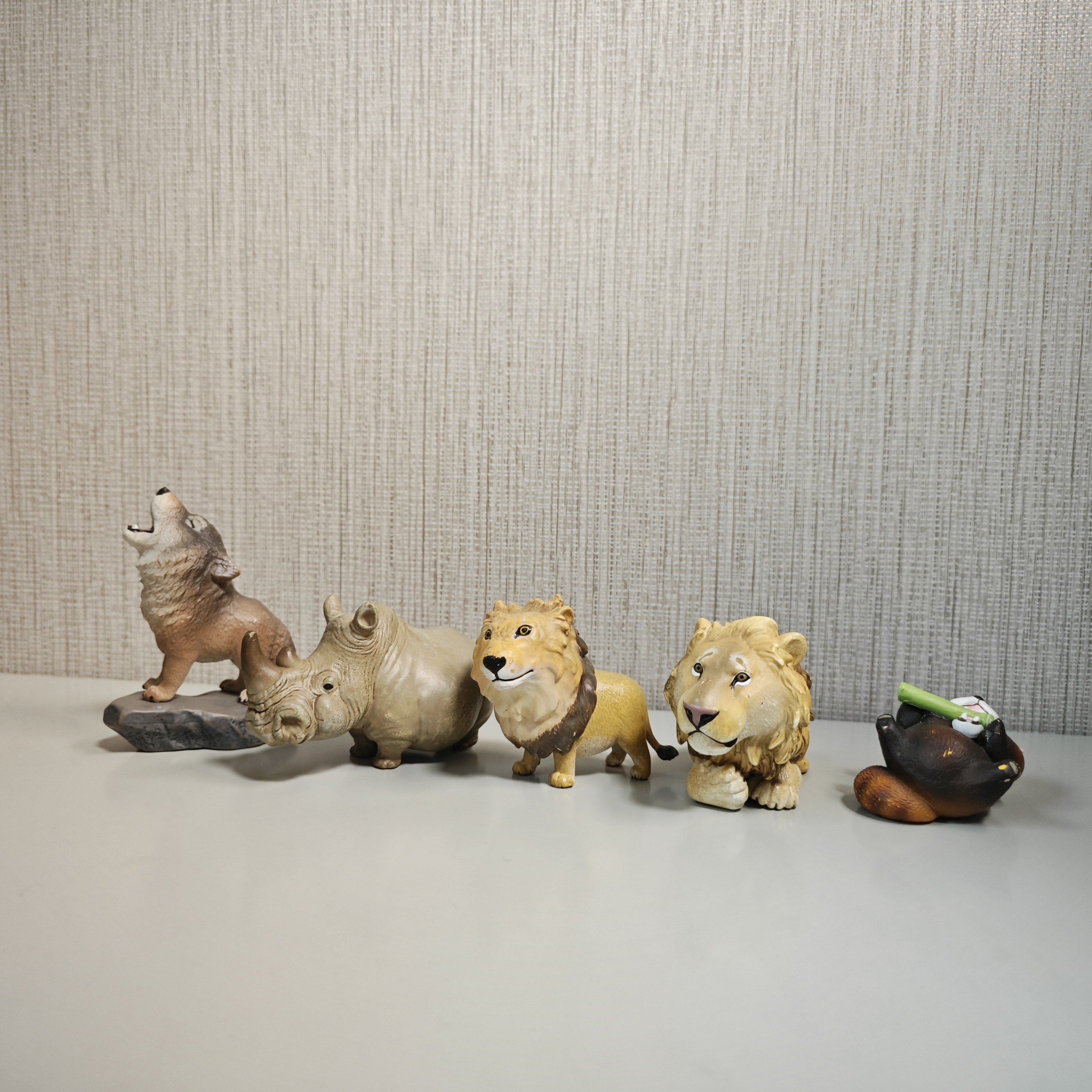 动物星球 心宽体胖系列 小熊猫 非洲狮 犀牛 狼 正版散货手办模型