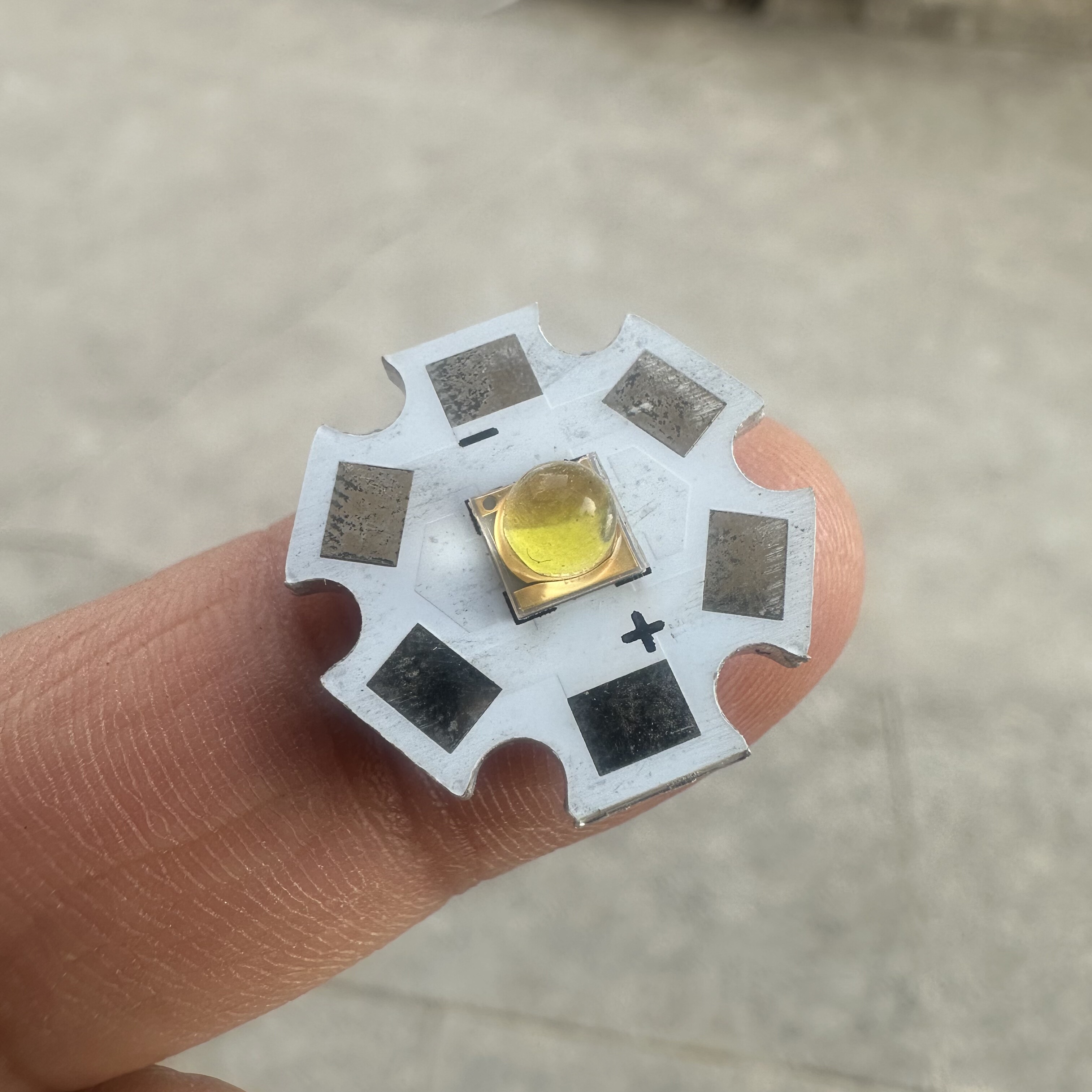 国产10瓦强光灯珠 冷白光 金丝灯珠 全新,电子元器件市场,PCB电路板/印刷线路板,淘宝优惠券,粉丝福利购,淘宝优惠卷