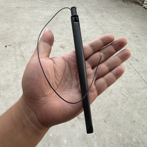 4G频段天线 ipex1/2代插头 线长20cm左右 不是wifi天线！