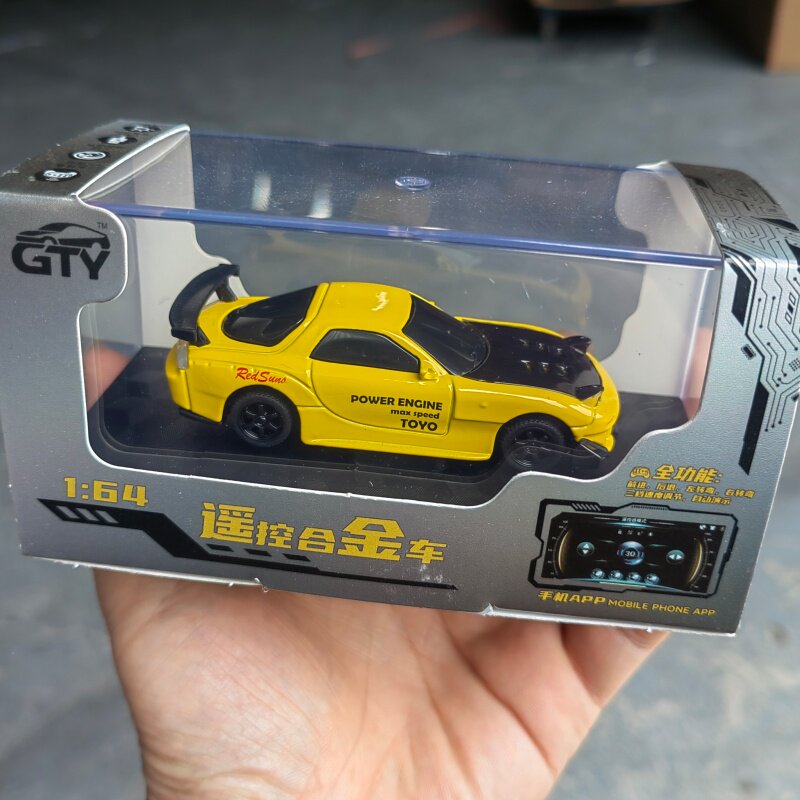 迷你遥控合金车2.4G双控遥控车