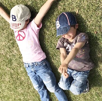 日本奢侈大牌PEACEFUL TIMES繁复印花反战短T 3色入