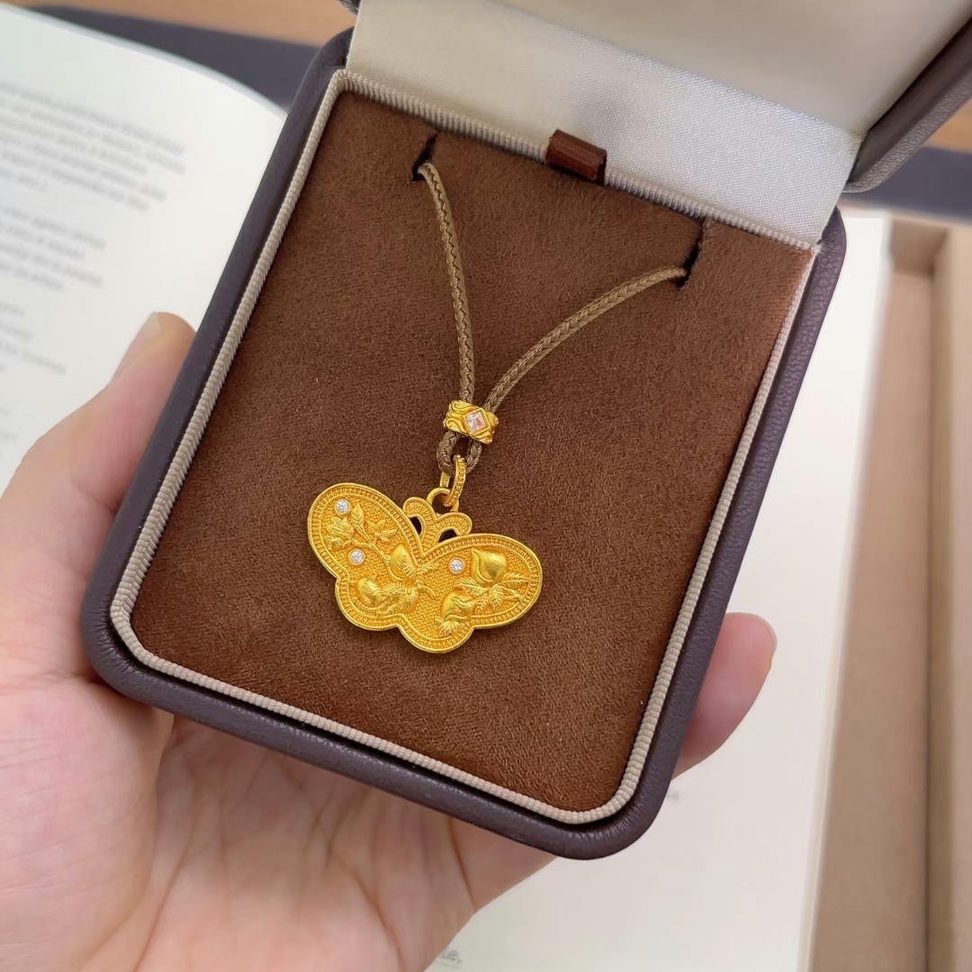 金店同款沙金仿真金蝴蝶吊坠项链女款轻奢小众设计百搭锁骨链礼物