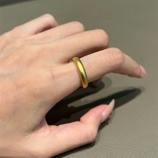 金店同款沙金仿真金素圈戒指女款轻奢小众设计感高级食指戒素面