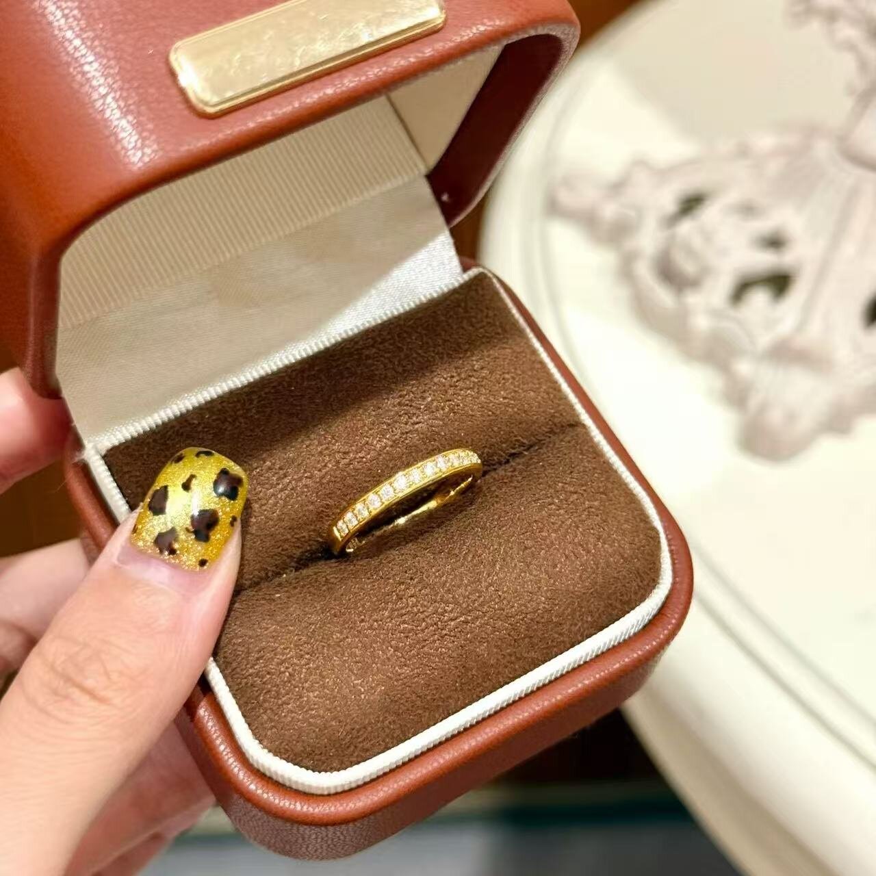 满天星排钻镶钻戒指轻奢高级感满钻简约黄金色时尚小众沙金仿真