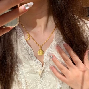黄金色古法日月星辰吊坠毛衣链女轻奢锁骨链高端项链简约圆形送礼