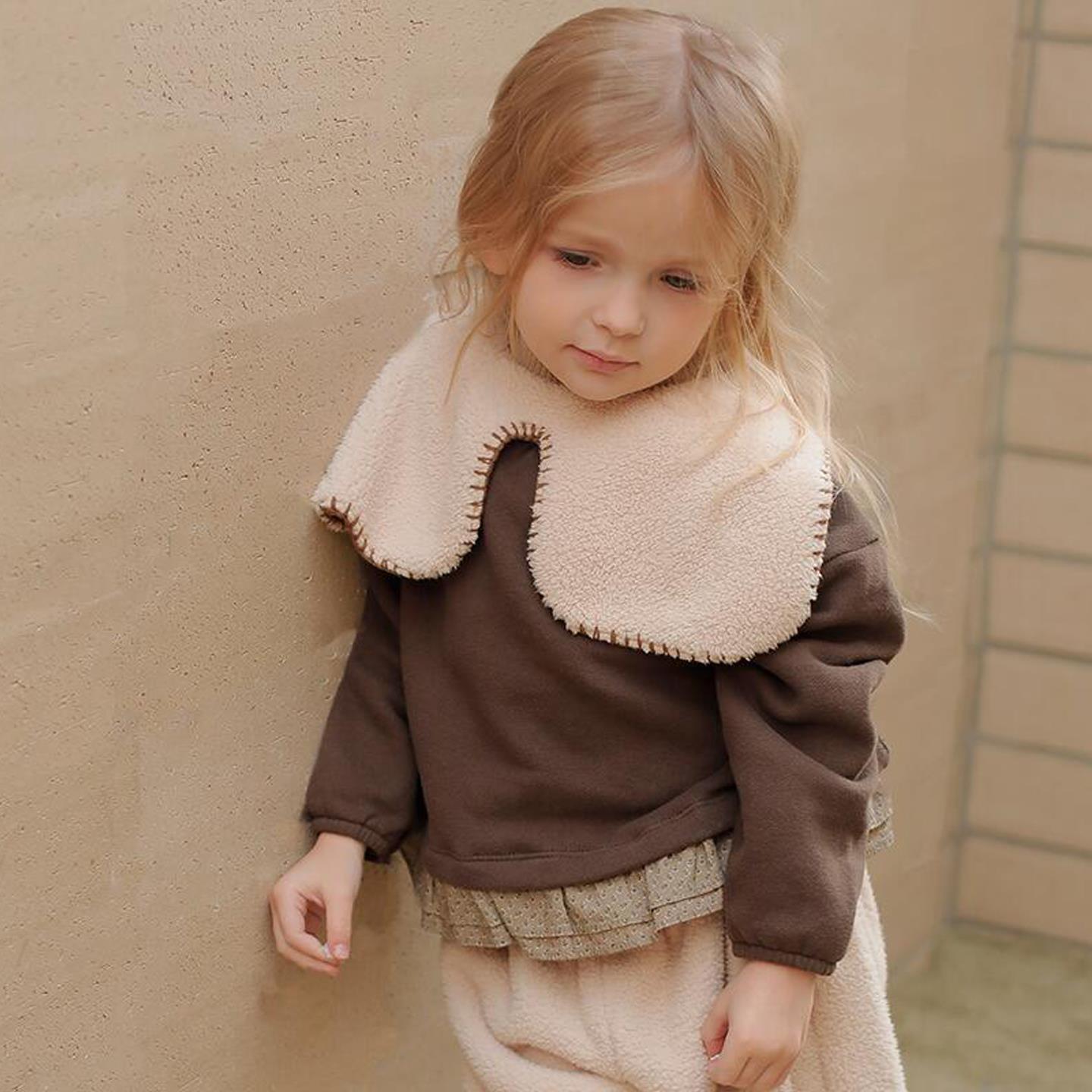 哦哦乐韩国童装现货和bien韩国进口女童保暖围脖毛绒大批领卫衣套