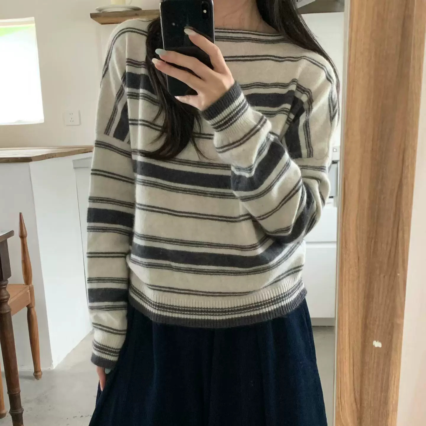 一字领蝙蝠袖条纹针织衫女