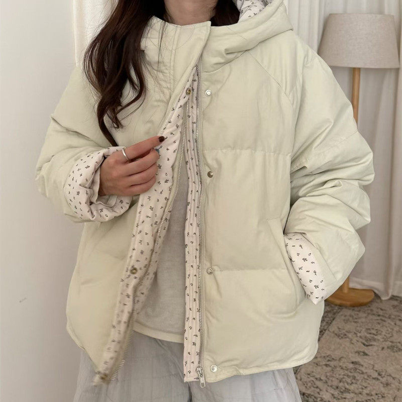 韩系简约百搭连帽羽绒服女小个子2025冬季新款宽松休闲保暖短外套