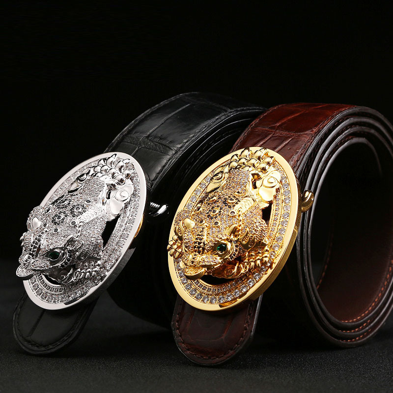 2025新款鳄鱼皮皮带男士歌手奢华大牌镶钻金蟾平滑扣真皮裤带腰带