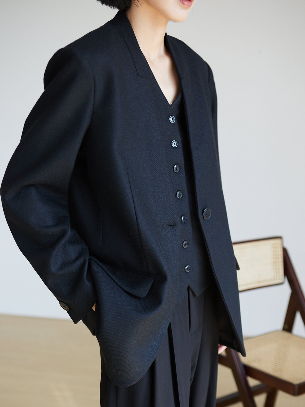 极简经典意大利进口羊毛无领西装