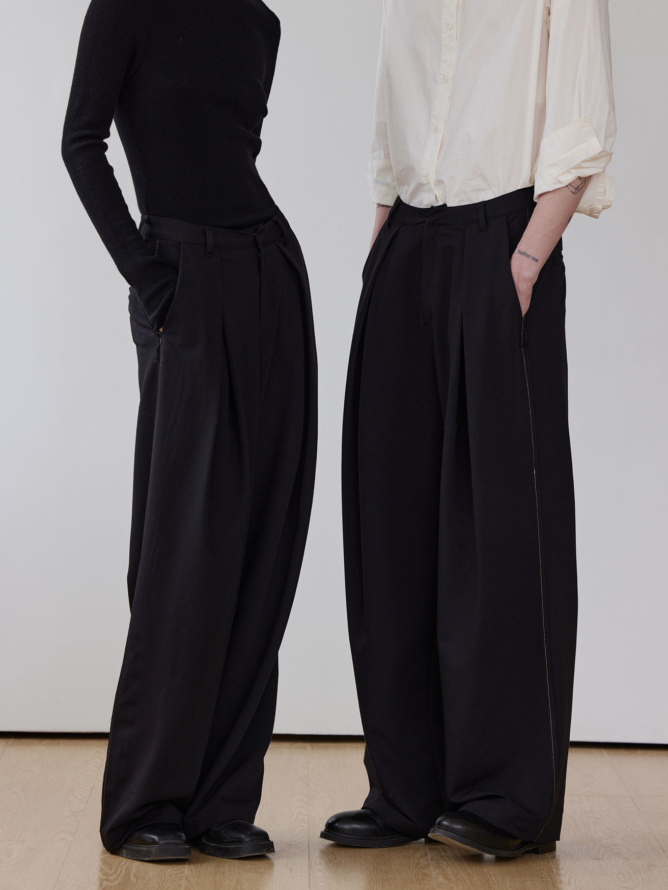 番塔塔重叠毛边压褶金线裤