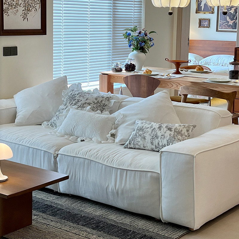 2024法式风抱枕高级感沙发客厅高颜值腰枕卧室靠垫羽丝绒枕芯定制