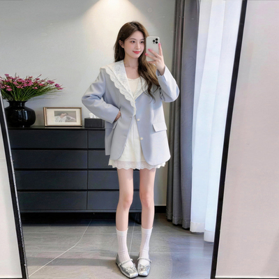 蓝色蕾丝拼接西装外套女款春装