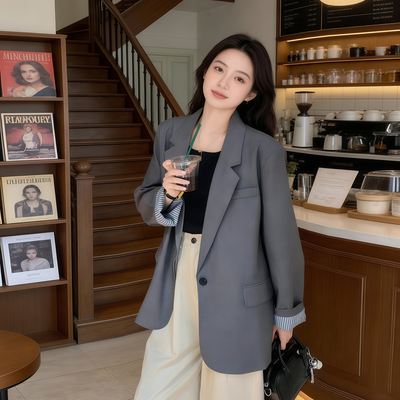 今年流行灰色西装外套女款春装