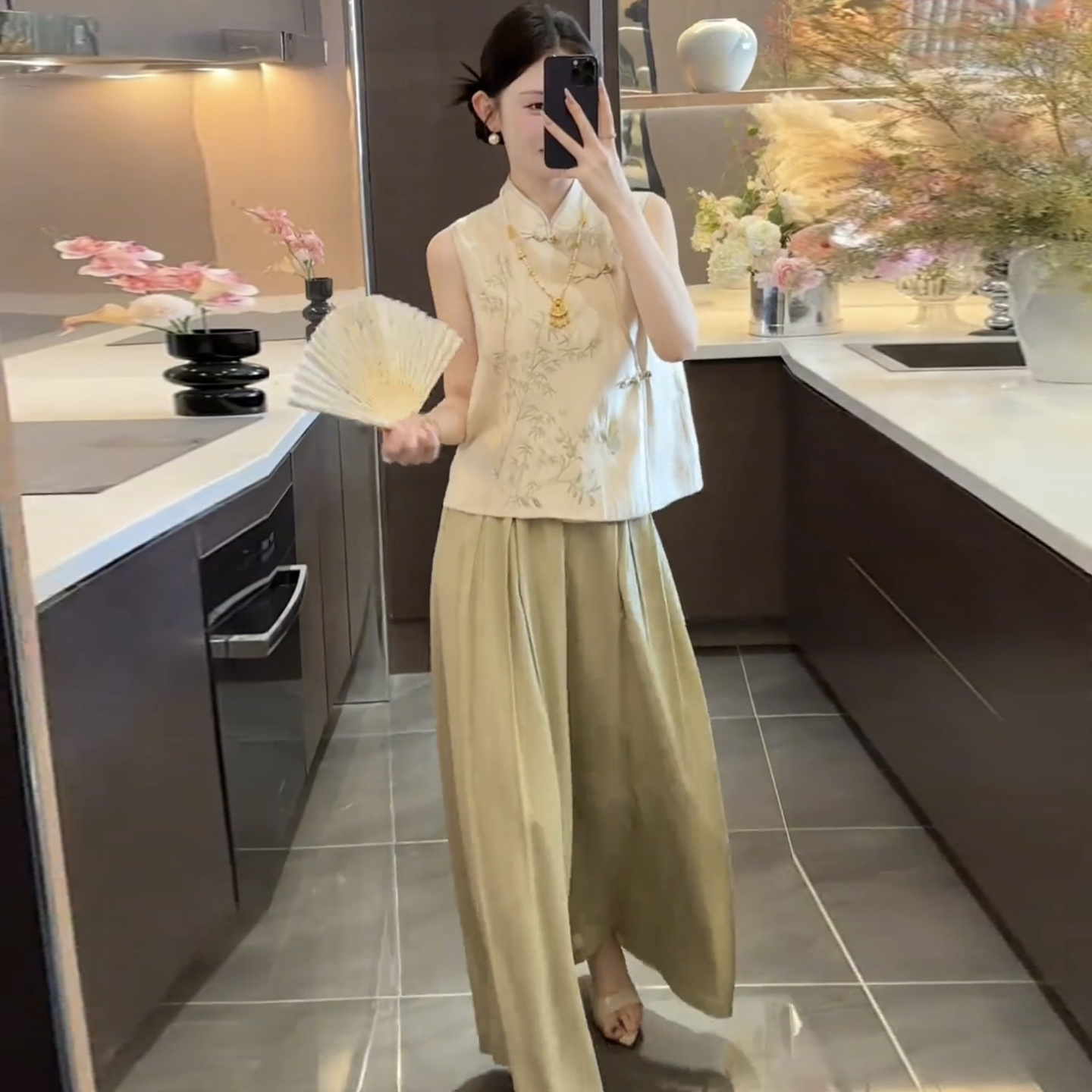 夏季新款刺绣上衣阔腿裤两件套女
