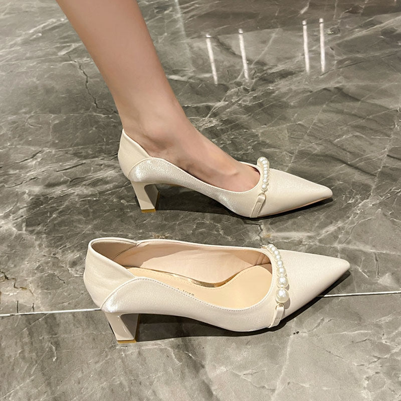 法式珍珠单鞋女粗跟2025春季新款气质尖头浅口晚晚配裙高跟鞋子女,女鞋,浅口单鞋,淘宝优惠券,粉丝福利购,淘宝优惠卷