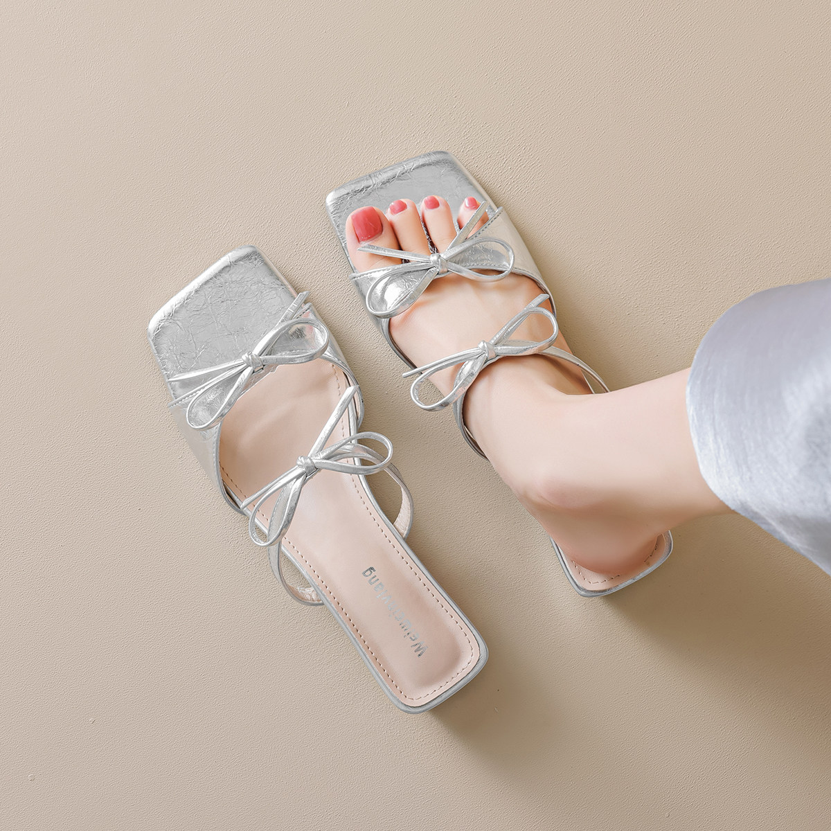 羊皮版~法式方头蝴蝶结粗跟一字拖鞋女2026新款温柔配裙子凉拖鞋