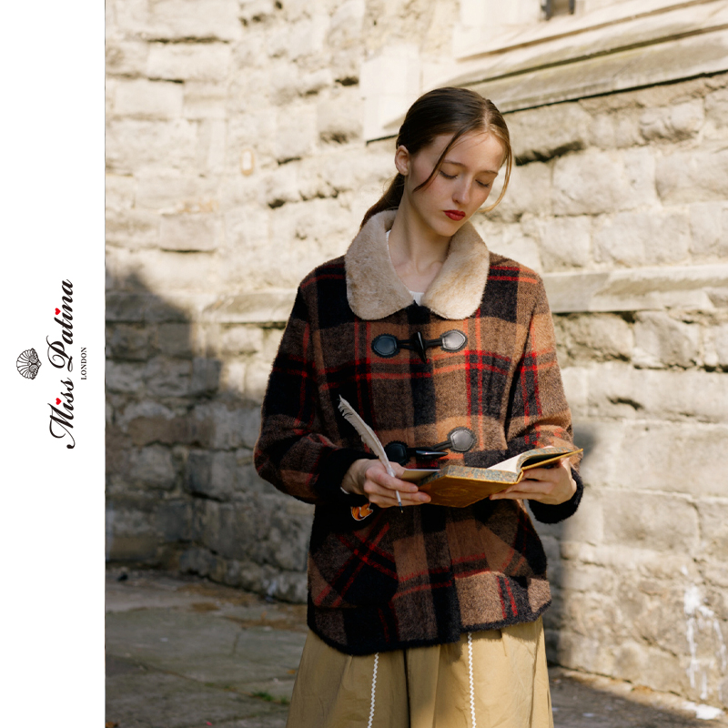 MP学院风苏格兰格子牛角扣外套