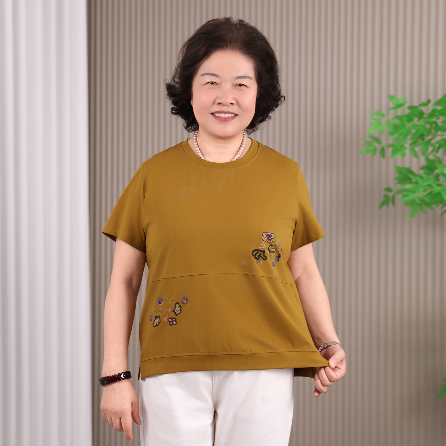 新中式夏装中老年妈妈姜黄色国风刺绣小衫宽松遮肚上衣短袖T恤衫