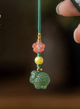 天然和田玉生肖羊吊坠