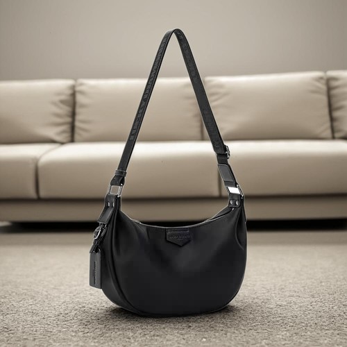 新款质感饺子包休闲百搭单肩挎包