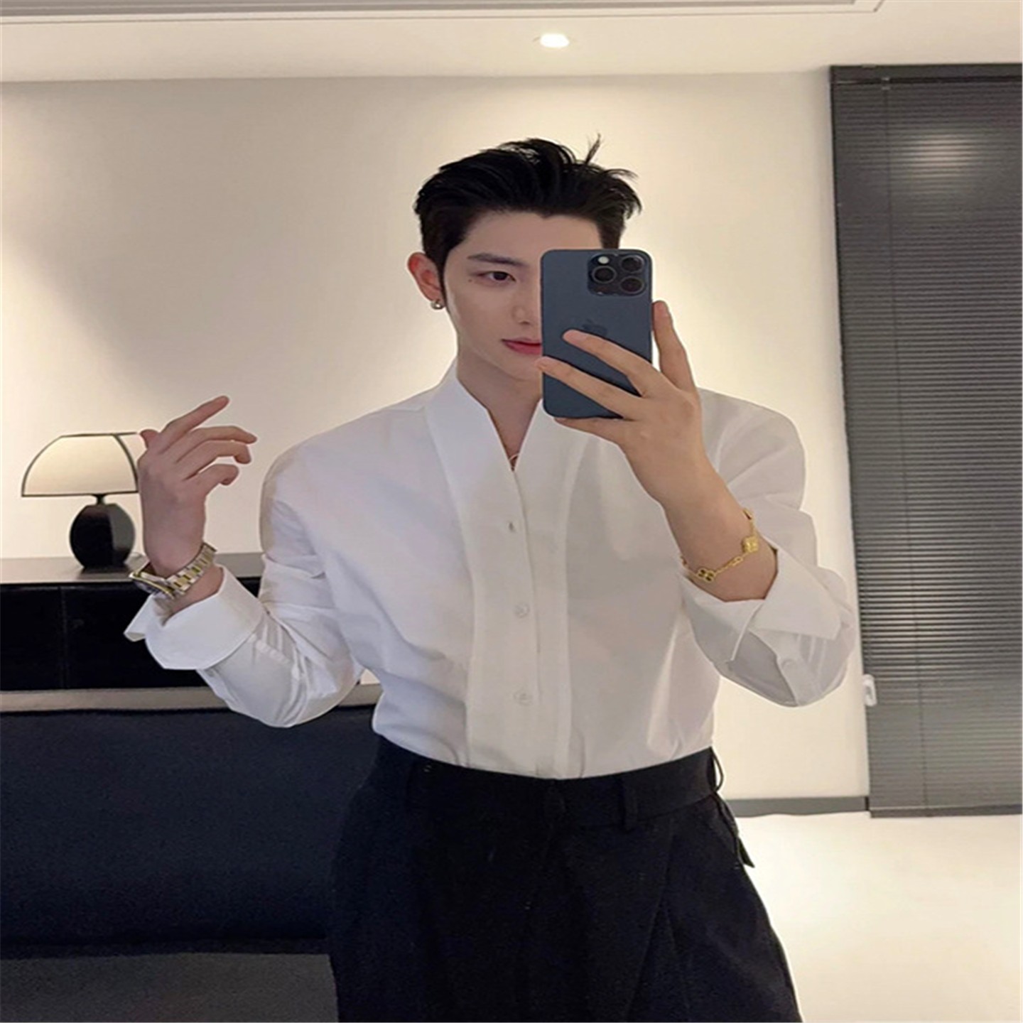 法式V领垫肩白色长袖衬衫男款高级感雅痞风西装内搭修身无领衬衣